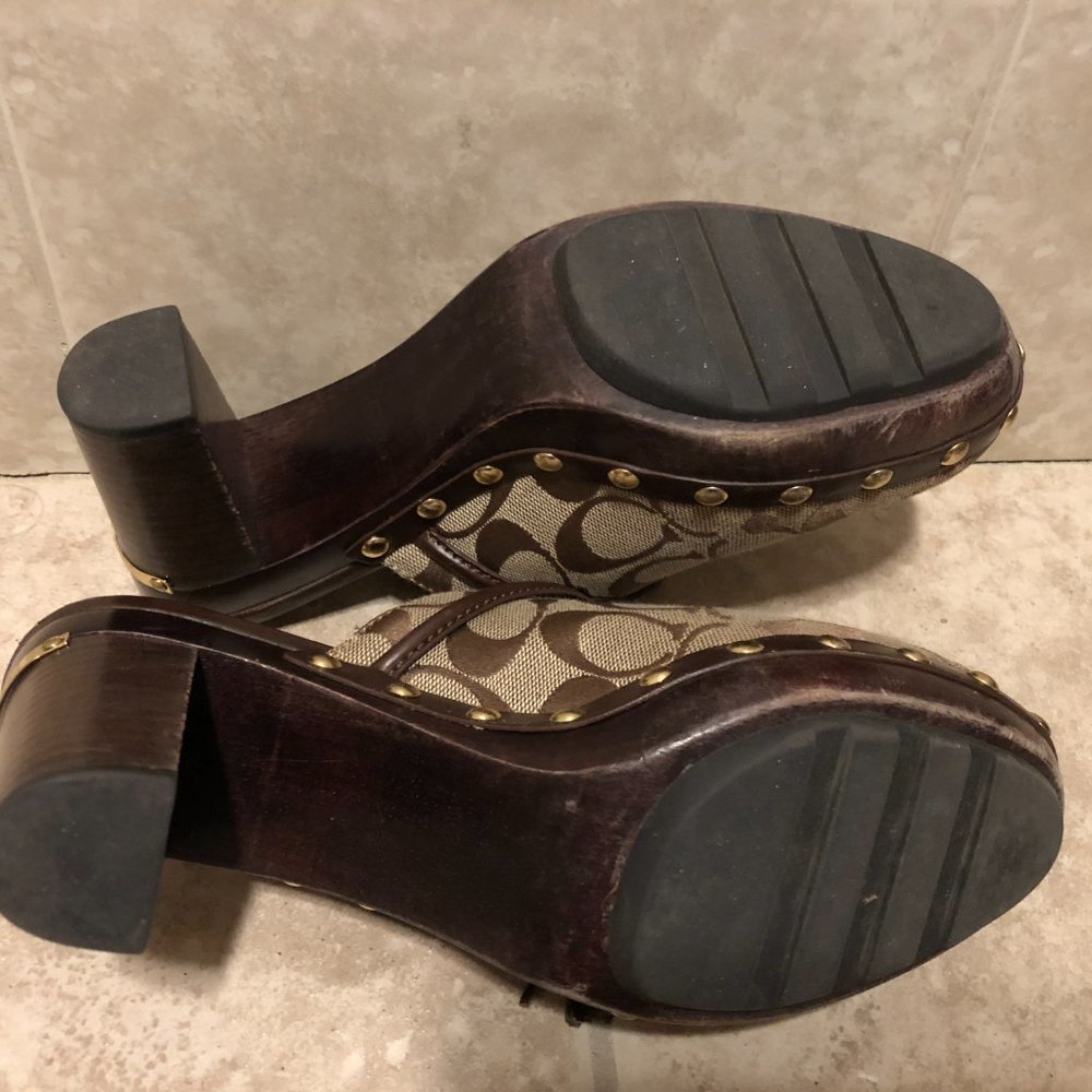 COACH SHASHA MONOGRAMMED PLATFORM HEELED MULES 8.5 - Picture 5 of 15